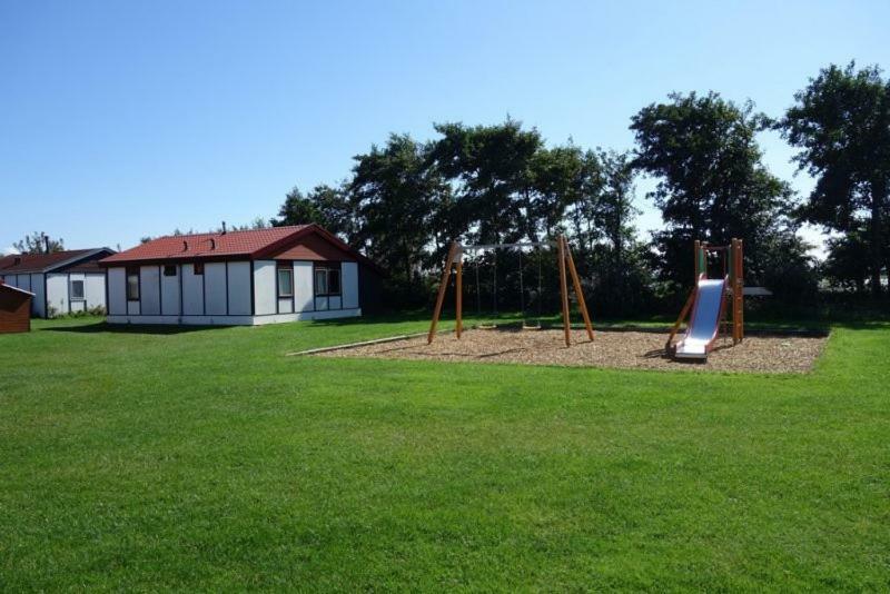 Het Dobbertje, Charmant Houten Huisje Sint Maartensvlotbrug Exterior foto